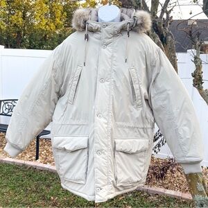 American Eagle Outfitters Men's Beige Puffer Jacket